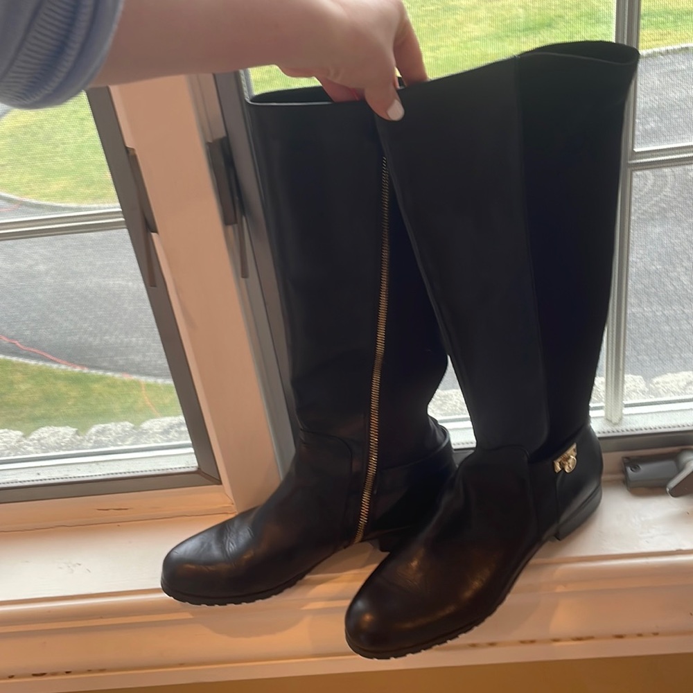 Tahari Black tall boots size 10